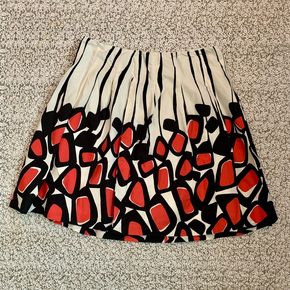 Talbots Cream, Black and Red Geometric Pleated Patterned Skirt